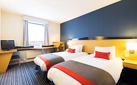 Holiday Inn Express Perth By Ihg